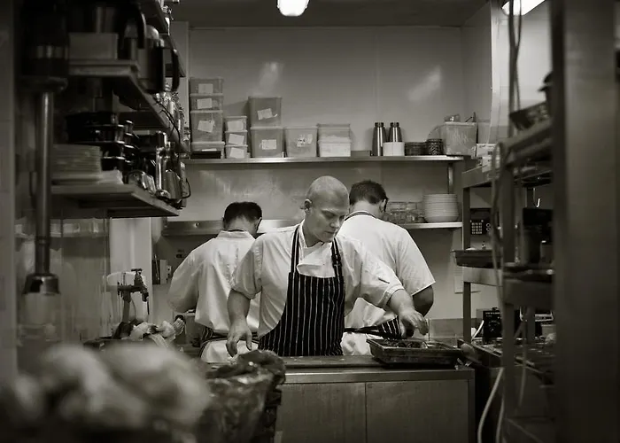 מלון Townhouse On The 4*