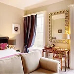 Otel Townhouse On The 4*