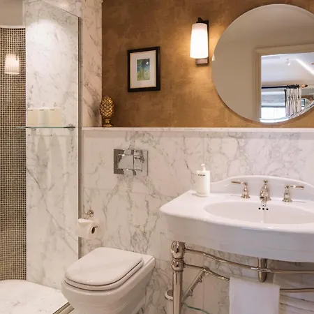 Townhouse On The 호텔 4*