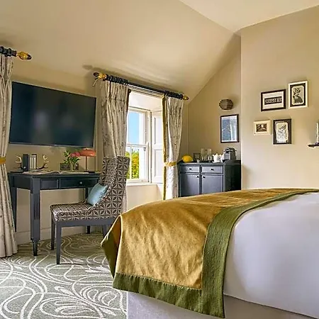 Townhouse On The Hotel 4*