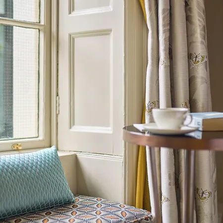 Townhouse On The Hotel