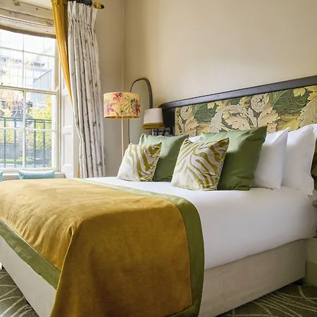 Townhouse On The 4*