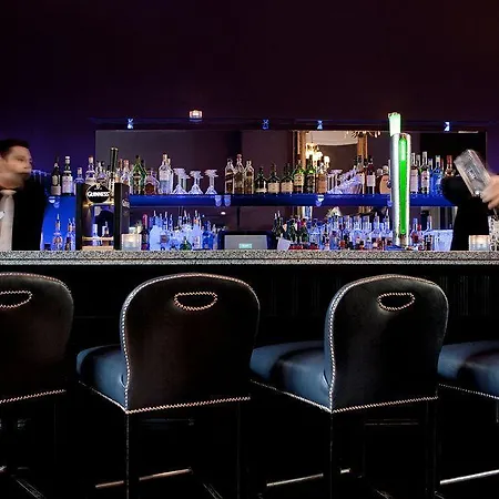 Townhouse On The فندق 4*