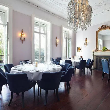 Townhouse On The 4* Dublino