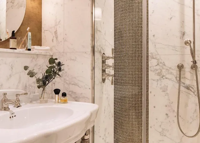 Отель Townhouse On The