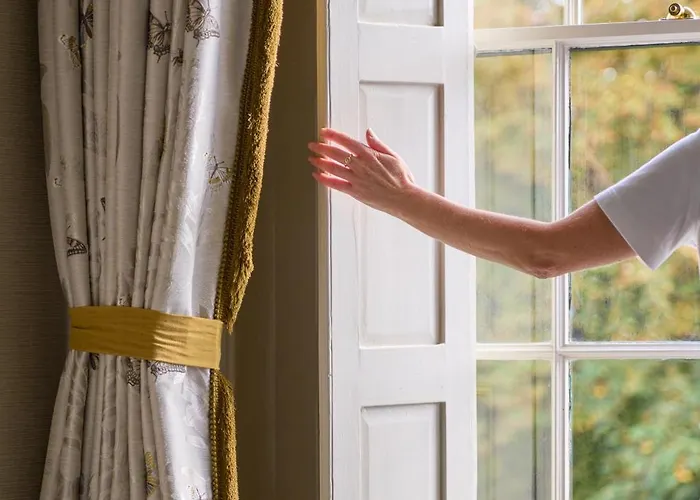 Townhouse On The 4* Dublin