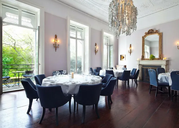 Отель Townhouse On The