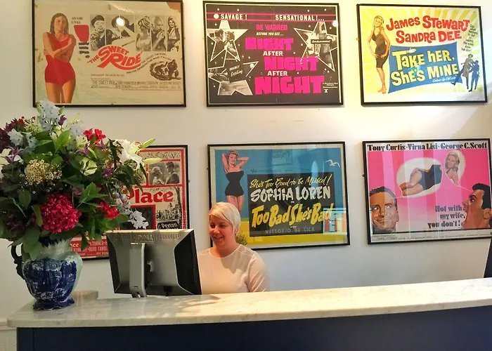 Отель Townhouse On The