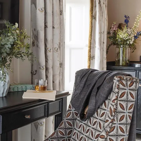 فندق Townhouse On The 4*