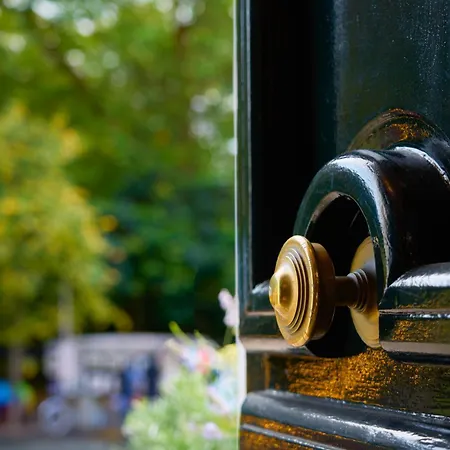 فندق Townhouse On The 4*