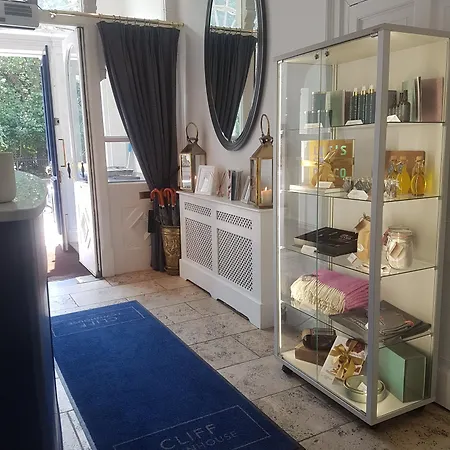 Townhouse On The فندق 4*