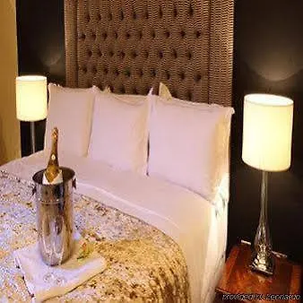 Townhouse On The 4* Dublino