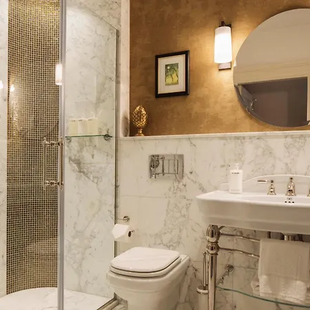 Townhouse On The 4* Dublino