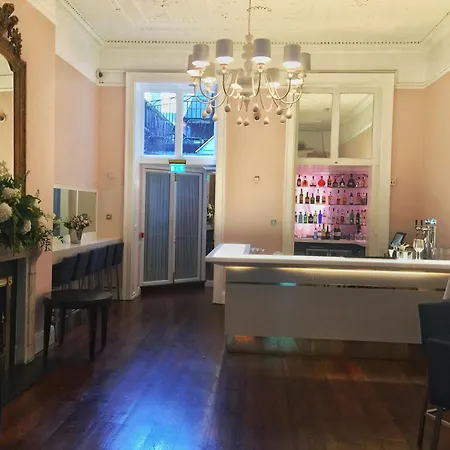 Hotel Townhouse On The Dublin